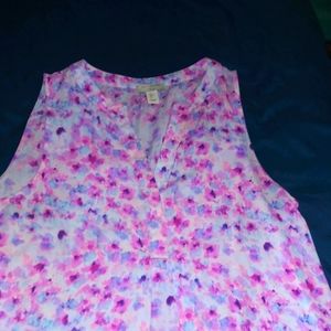 Ladies sleeveless blouse